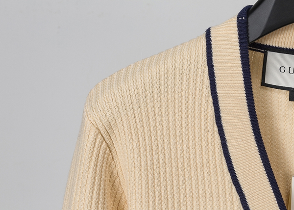 ブランドセーター細部ディテール